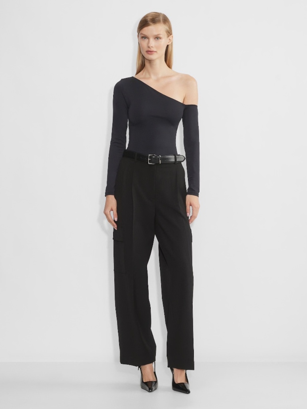 Aritzia Contour Installation Longsleeve